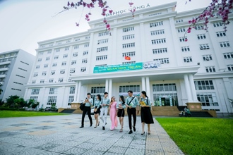 Một ngày là sinh viên Đại học Đông Á