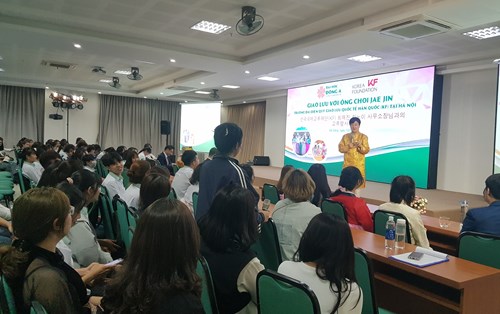 Trưởng đại diện Korea Foundation tại Hà Nội giao lưu với sinh viên Khoa Ngôn ngữ và Văn hóa Hàn Quốc ĐH Đông Á